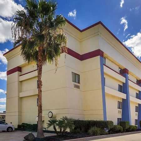 Rodeway Inn Houston North Greenspoint Bagian luar foto