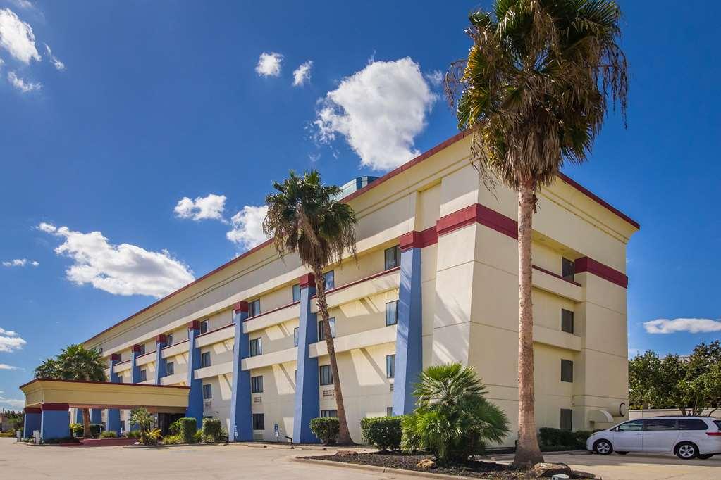 Rodeway Inn Houston North Greenspoint Bagian luar foto