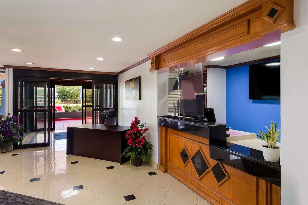 Rodeway Inn Houston North Greenspoint Interior foto