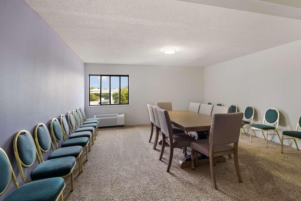 Rodeway Inn Houston North Greenspoint Fasilitas foto